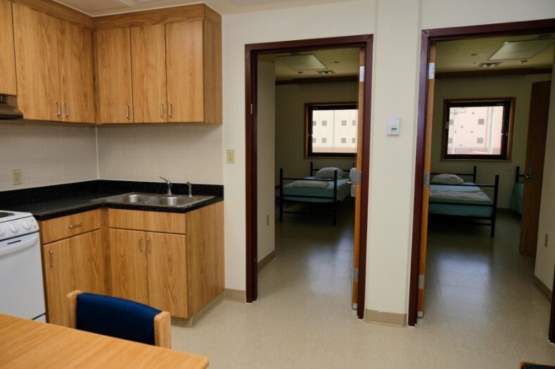 카투사 배럭 (2인 1실)